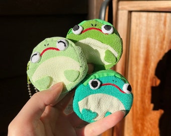 Cute Small Frog Pouch tiny coin case kawaii Smiling Frog for gift for friends adorable green frog purse