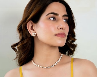Set di collane Kundan per look classici da donna, set di collane di gioielli indiani classici, da indossare durante le feste, abiti da sposa tradizionali e festivi.