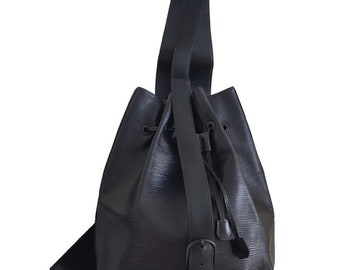 Vintage Louis Vuitton 90's, 1991 Year made, Womens (Unisex) Black Epi Leather Noir Sac a Dos Large Sling Bag Backpack Drawstring Shoulder