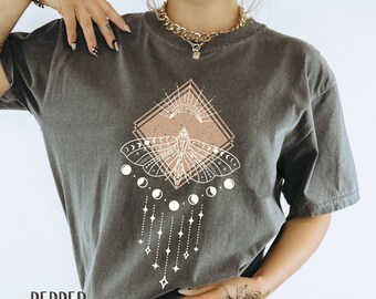 Butterfly Moth Shirt Cottagecore Aesthetic Shirt Butterflies Cottagecore Shirt Aesthetic Tshirt Boho T-Shirt Vintage Celestial Moth T Shirt