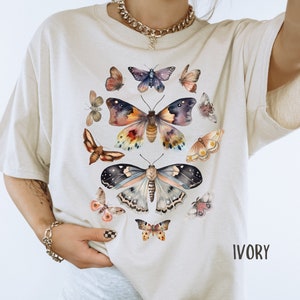 Vintage Butterfly Moth Shirt Cottagecore Aesthetic Shirt Butterflies Cottagecore Shirt Aesthetic Tshirt Boho T-Shirt Vintage Moth T Shirt