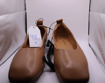 Women Size 6 Shoes, Leather Shoes, Casual Women Shoes, Women Shoes, Women Flats Shoes, Women Accessories.