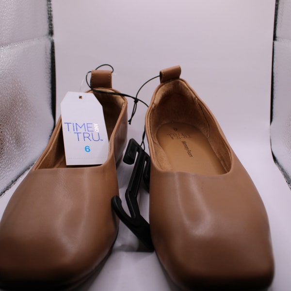 Women Size 6 Shoes, Leather Shoes, Casual Women Shoes, Women Shoes, Women Flats Shoes, Women Accessories.