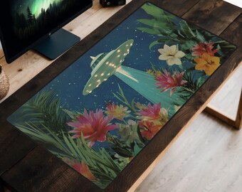 Retro Hawaii UFO Schreibtischmatte, Mid Century Sci Fi erweitertes Mousepad, Vintage Blumen und fliegende Untertasse Kunst, Gamer Wohnheim Dekor Geschenk, Schreibtischunterlage