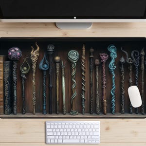 Zauberstab Shop Schreibtischunterlage, Schreibtischunterlage, Magische Boutique Schreibtischauflage, Fantasy Store Mousepad, Hexe, Zauberer, Zauberstab Regal