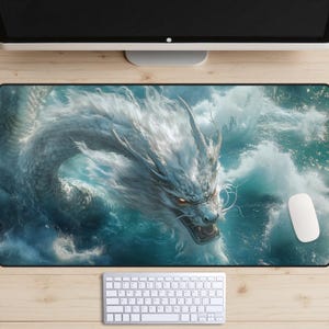 Alfombrilla de escritorio con dragón blanco plateado feroz, alfombrilla de escritorio con dragón oceánico, adorno de escritorio con criatura mitológica, alfombrilla de ratón con vista de pájaro, alfombrilla para juegos de cartas, agua