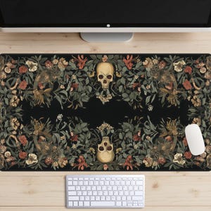 Alfombrilla de escritorio con tapiz Olde Magics, alfombrilla de escritorio con motivo de calavera, adorno para escritorio de brujas, alfombrilla para ratón Dark Cottagecore, alfombrilla para portátil Dark Academia, flores secas