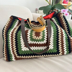 Borsa da fine settimana in stile vintage per la festa della mamma, borsa GrannySquare, borsa del mercato, borsa del fine settimana, regalo per la festa della mamma, regali per lei, immagine 2