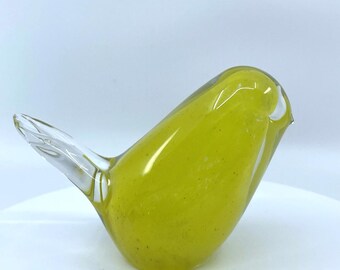 Vintage Yellow Clear Art Glass Canary Bird Figurine, Handcrafted Bird Figure, Collectible Animal Sculpture Paperweight,Nature-Inspired Decor