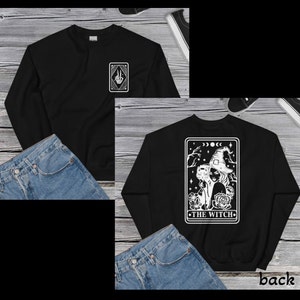 De Witch Tarot Card, witte print op de voorkant, achterkant, skelet, Witchy Vibes Sweatshirt
