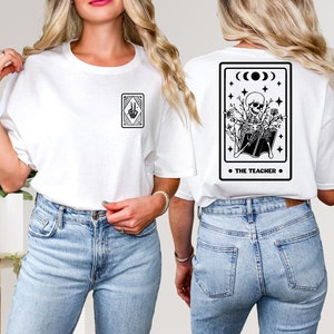 De Leraar Tarotkaart, skelet, boekenliefhebber, t-shirt met print op de voorkant en achterkant