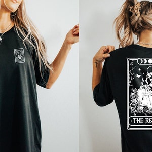 De Reader Tarot Card, witte print op de voorkant, achterkant, skelet, t-shirt voor boekenliefhebbers