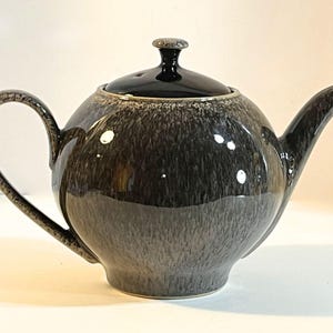 Denby Praline Teapot | Speckled Brown Tan Stoneware 6 Cup (Discontinued 2010-2019)