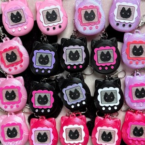 READY TO SHIP Retro Cat V-Pet Tamagotchi Inspired Clicky Keychain Glow-in-the-Dark Screen