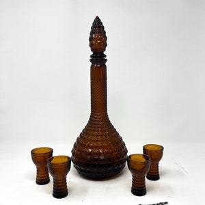 1960s Amber Empoli Bottle with 4 Matching Shot Glasses | Mid Century Modern Genie Bottle Decanter | MCM Italian Empoli Decanter