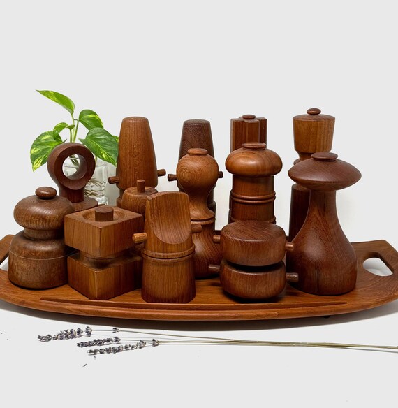 1960s DANSK Salt and Pepper Mills Designed by Jens Quistgaard Danish Design MCM Decor Teak Pepper Grinders Vintage Dansk Peppermill