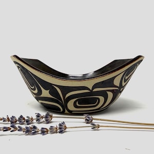 1982 Judy CRANMER (Canada) First Nations Haida Pottery | Northwest Coast Pottery | Canoe Bowl Raven Motif