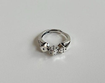 Y2K 2000s vintage dice chrome silver ring