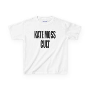ケイト・モスのカルトベビーTシャツ、Y2Kグラフィックシャツ、90年代モデルのファッションTシャツ、大胆なホワイトスローガンベビーTシャツ、ヴィンテージストリートウェア風Tシャツ 画像 2