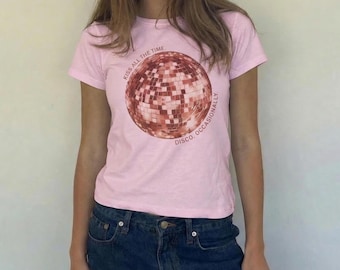 Camiseta infantil com estampa da bola de discoteca "Harry Styles Kiss All The Time Disco Occasionally", estilo retrô dos anos 2000, camiseta vintage da turnê HS.