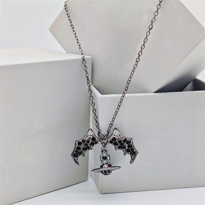 Vivienne westwood skull necklace - Etsy 日本