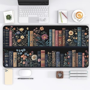 Alfombrilla de escritorio con diseño de libros de estilo Cottagecore oscuro, alfombrilla de ratón con bordado falso, regalo para amantes de los libros, alfombrilla de escritorio caprichosa, artículos de biblioteca, regalo de brujas