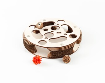 Cat Play Box - Round hunting play box for an active cat. Great gift for your pet! Feed your kitty's wild side.