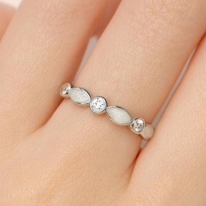 Cremation Jewelry: Pet Ashes Ring, Personalized Memorial Jewelry, Lock of Hair Ring, Pet Loss Keepsake, Custom Pet Memorial Gift