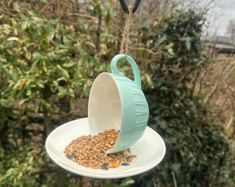 Cup and saucer bird feeder