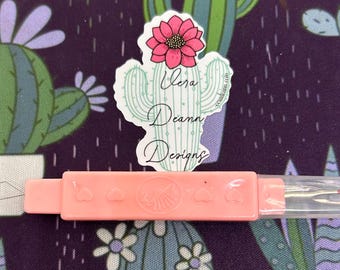 Double Ended Seam Ripper and Needle Treader