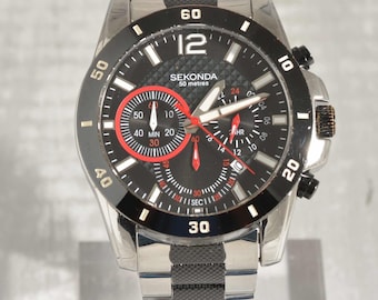 Sekonda VD53 Chronograph Watch. Silver & black bracelet and 44mm Case. Good condition.