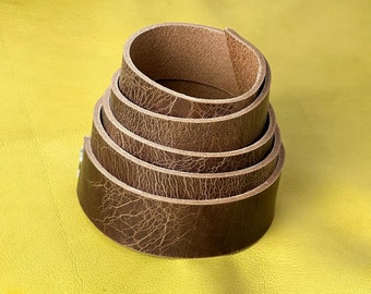 Cinturón de piel de búfalo de color marrón medio grueso, en blanco, 3,5-4,0 mm, 9-10 oz, correa de piel, acabado envejecido.