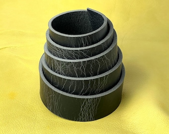 Stark abgenutzter, dicker, schwarzer Büffelleder-Rohling, 3,5–4,0 mm, 9–10 oz, Lederriemen