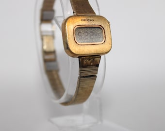 Vintage Seiko Digital Dainty Ladies Watch Gold Tone New Battery
