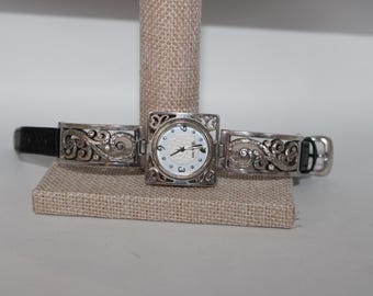 Brighton Tuscany Two-Tone Classic Silver Plated Bracelet Watch New Battery Brighton Tuscany Watch Women Two Tone Silver Gold Toggle New  main image 2