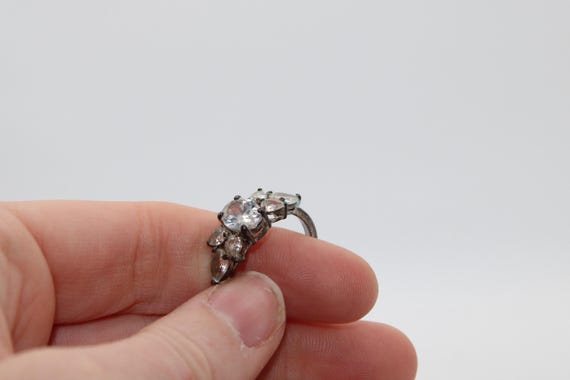 Vintage Silver Tone Ring Rectangular Gem Surround… - image 5