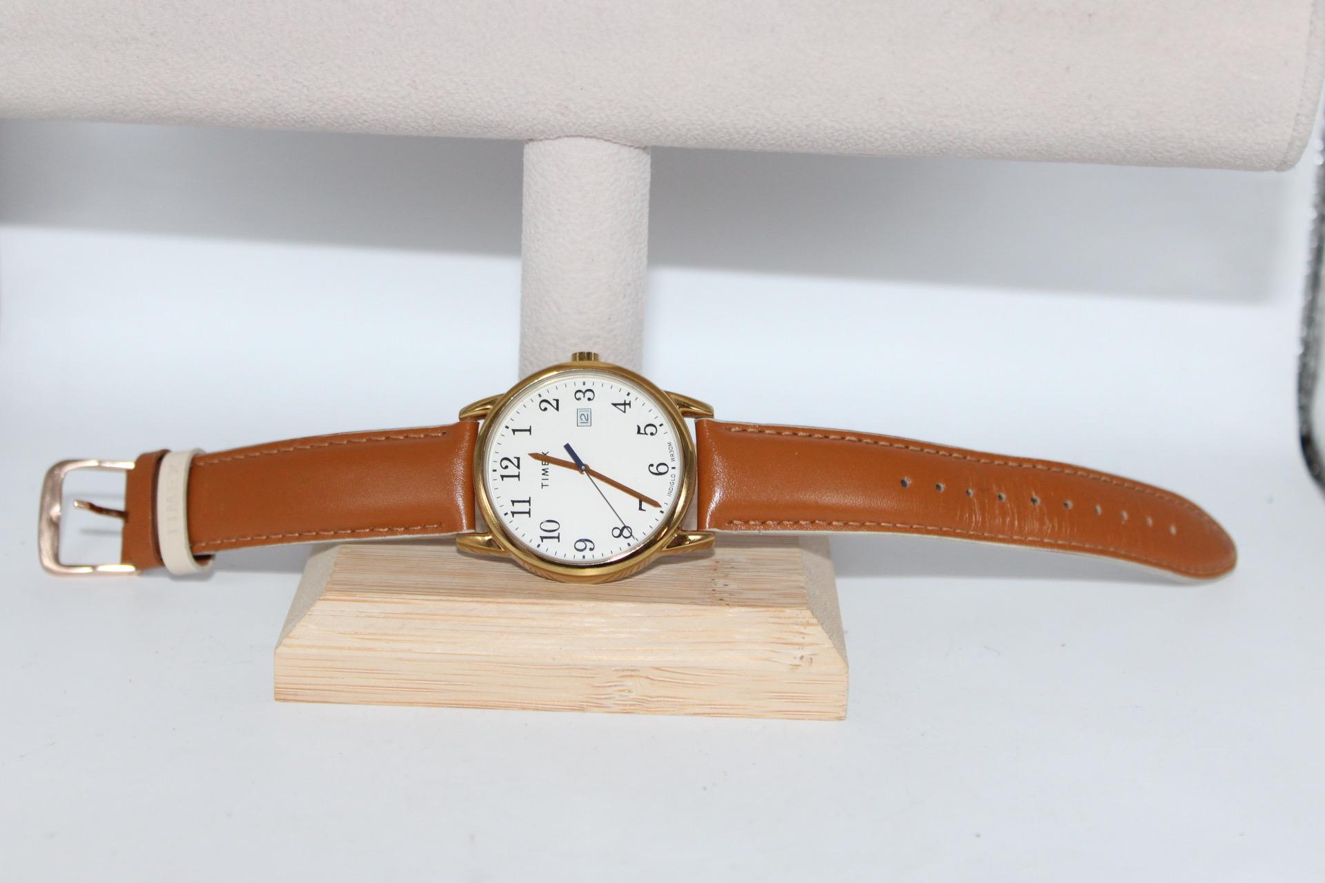 Best Montre Timex Indiglo Neuve Avec Sa Boite 30$ for sale in Vaudreuil