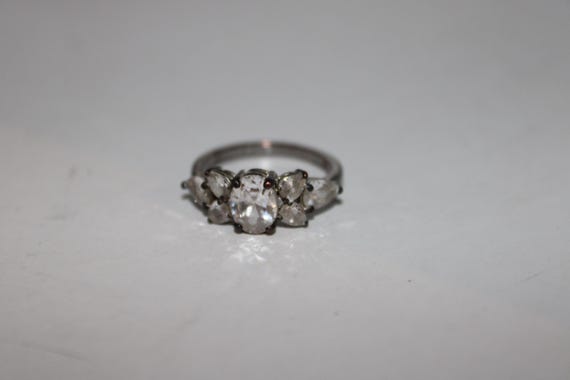 Vintage Silver Tone Ring Rectangular Gem Surround… - image 8