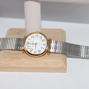 Futura Watch - Etsy display picture 1