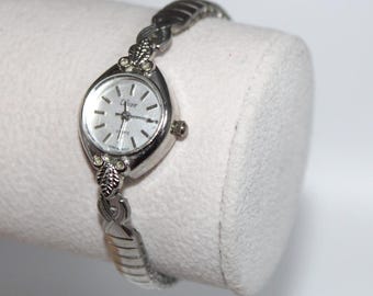 Vintage Silver Stretchy Collezie Oval Fashion Watch New Battery