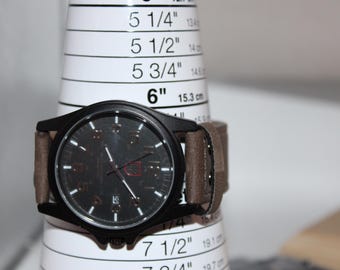 Sleek Black Vintage Men's SOKI Watch Dark Brown Dual Clasp Band