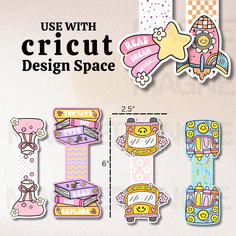 Pu&ograve; includere: Una collezione di segnalibri colorati e stravaganti. I disegni includono un razzo, autobus scolastici, pile di libri e una stella cadente con le parole "Read Dream Sparkle". I segnalibri sono lunghi circa 15 cm e larghi 6,35 cm.