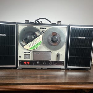 Sony TC-252 Reel-to-reel Tape Recorder With Speakers, Mics & Tapes