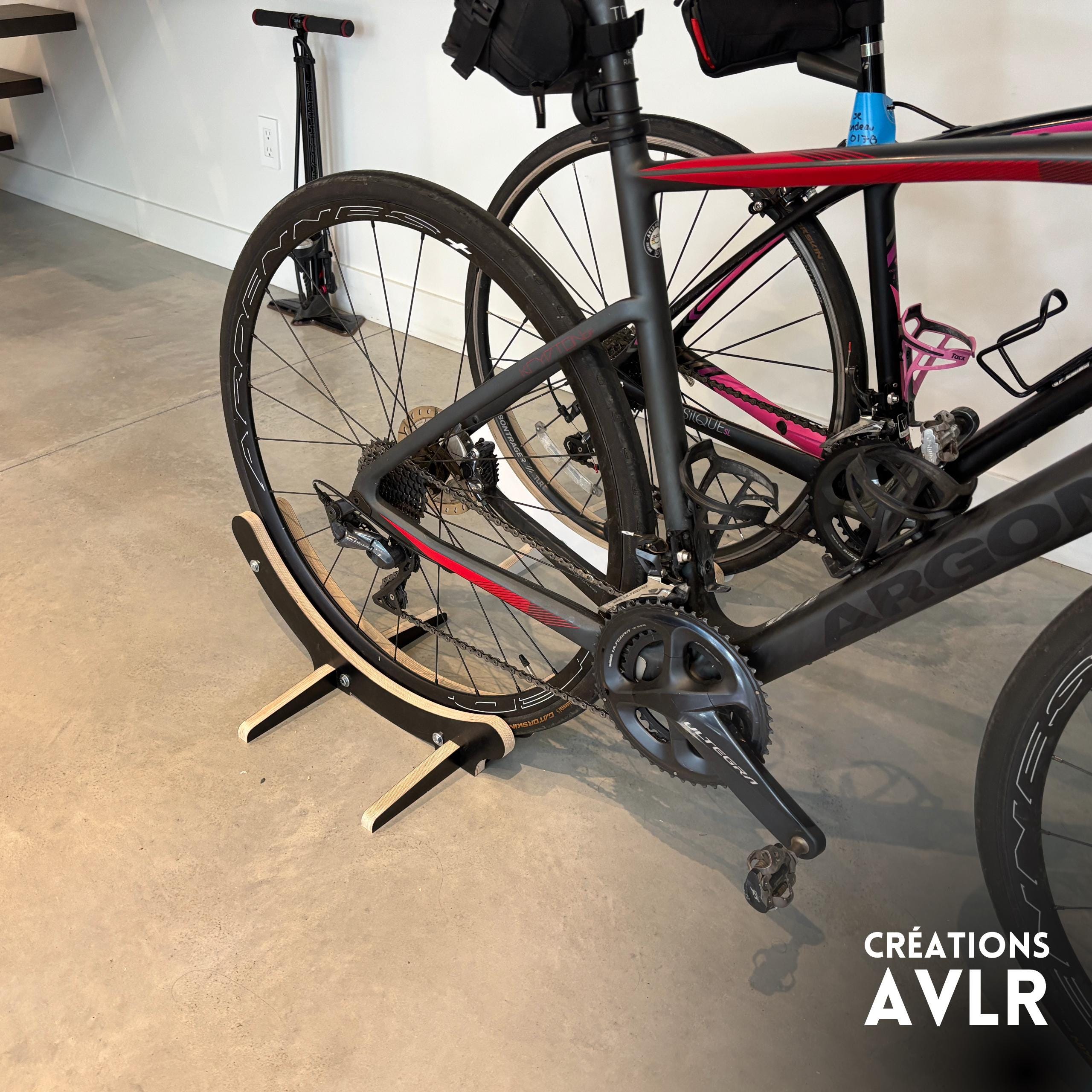Adjustable wooden floor bike stand - For 700 mm wheels, 30 to 60 mm tires, natural cherry plywood or black/white laminate
