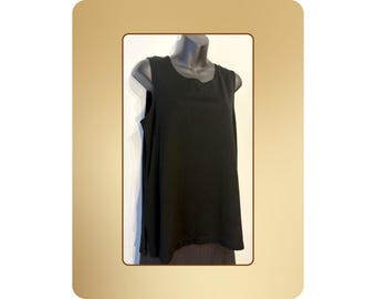 Blusa negra sin mangas mediana – Fabricada en Canadá