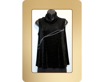 Blusa negra sin mangas mediana – Fabricada en Canadá