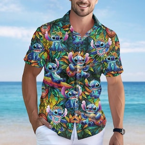 Camisa con botones de vitral, camisa de verano con dibujos animados coloridos, camisa de vacaciones en una isla tropical, linda camisa estilo Lilo, regalo para él