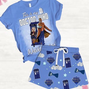 Set maglietta e pantaloncini Doctor Who, set pigiama Police Box, maglietta vintage Tardis, maglietta vintage serie TV, pigiama coordinato per la famiglia, regalo divertente