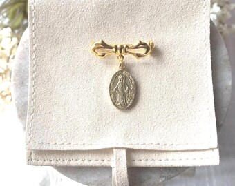 Gold Baptism Pin Miraculous Medal | Catholic Baby Gift for Baptism & First Communion | Virgen María Pin Protección | Godchild Keepsake