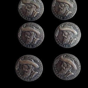 以下が含まれることがあります： アンドレアス・ホファーの肖像と1809年の刻印が施された銀貨6枚。アンドレアス・ホファーはオーストリアの自由の戦士です。